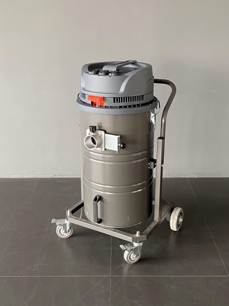 Wet Dry Vacuum 60L - เครื่องดูดฝุ่นอุตสาหกรรม 220V เฟสเดียว พร้อมมอเตอร์ 3 ตัว